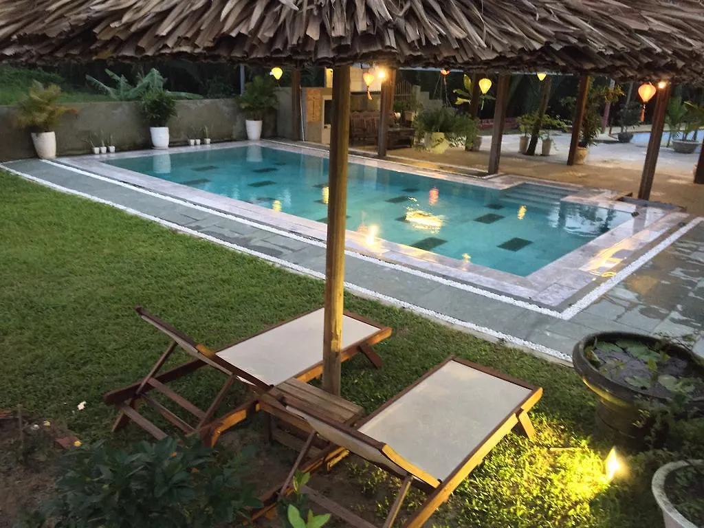Water Palm Villas 会安 2*,