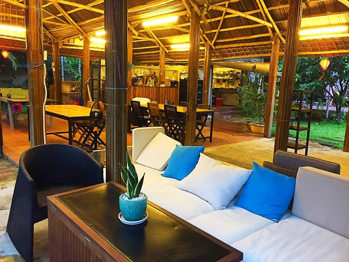 Water Palm Villas 会安 2*,