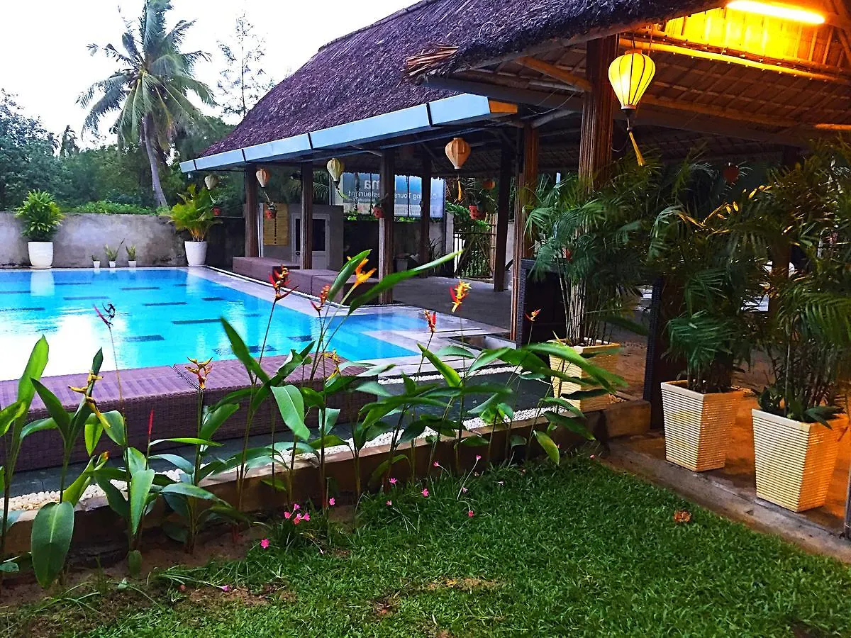 Water Palm Villas 会安 2*,