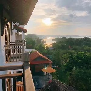 Calm House Hotel